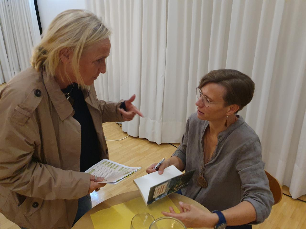 Nach der Lesung mit Marlene Kilga in der Bibliothek Satteins